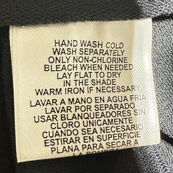 Jones New York Sleeveless Blouse – Purple Ombre Abstract Print – Size M - Picture 9 of 9